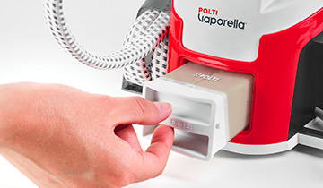 La imagen muestra la colocación del filtro antical para Polti Vaporella Instant.