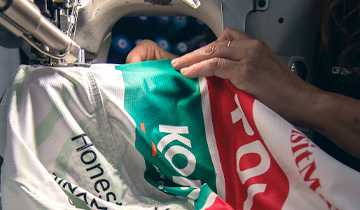 Maillot oficial del equipo Polti Kometa 2024