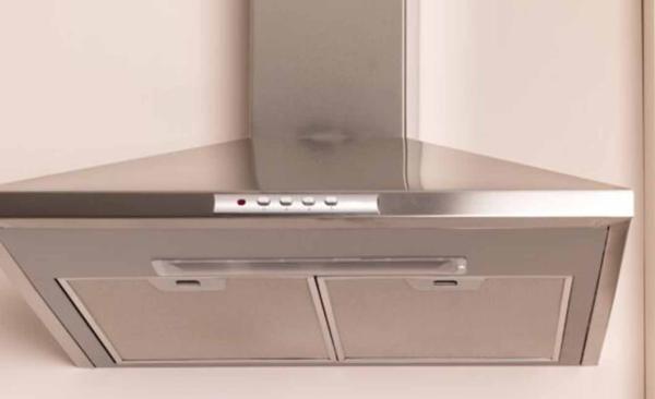 Limpieza eficaz de la campana extractora: elimina la grasa con vapor y sin químicos