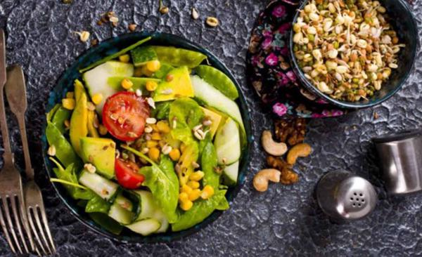 Ensaladas de verano fáciles y frescas para cuidarte sin complicaciones