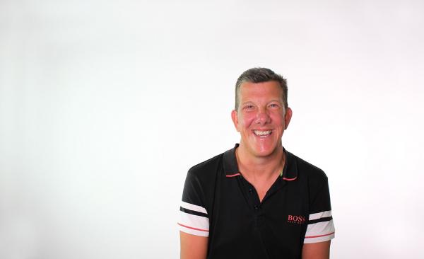 Cooperación y confianza mutua entre colegas para alcanzar los objetivos.