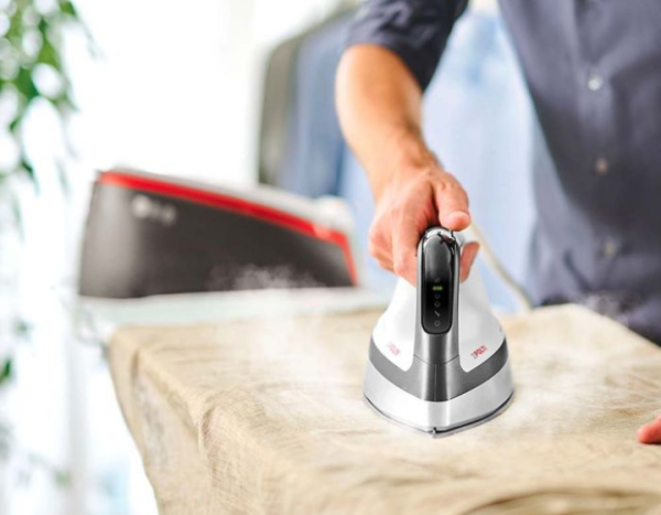 ¿Sabes cómo limpiar la plancha de ropa? Evita las manchas