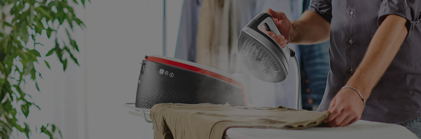 La imagen muestra la plancha Polti Vaporella Instant, diseñada para durar