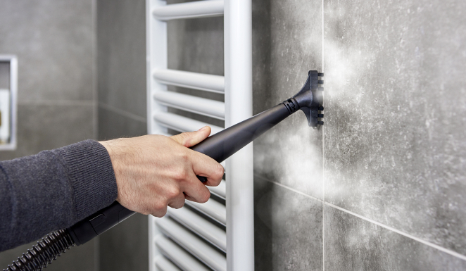 El vapor de la máquina de limpieza de alfombras de Polti