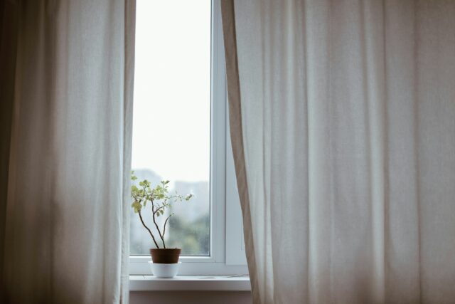 como planchar cortinas de lino